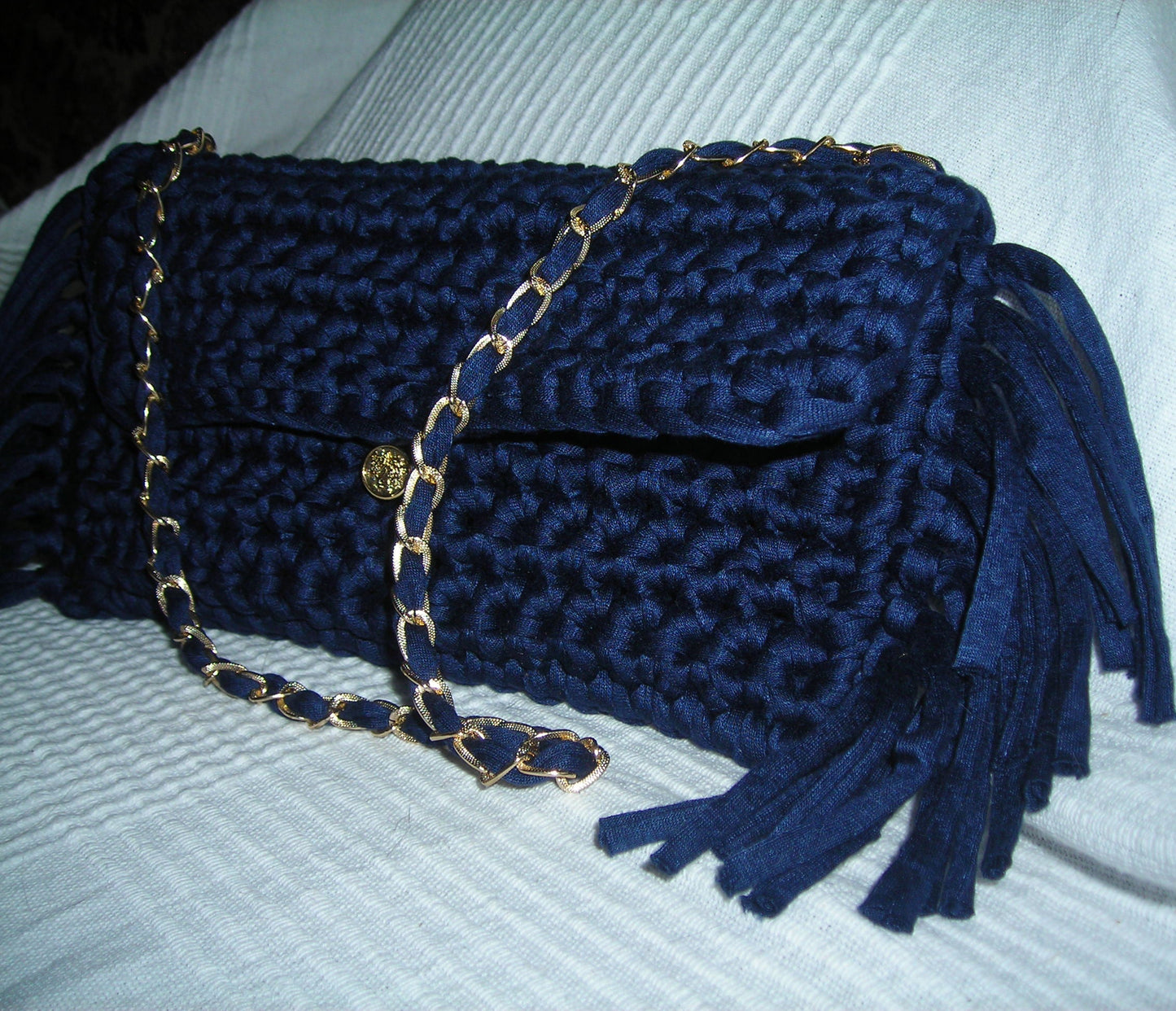 Fringy shoulder bag